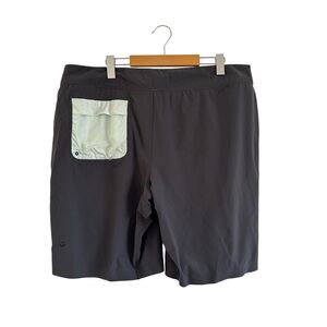 Lululemon Y2K Lightweight Shorts Size 38 Grey Mint